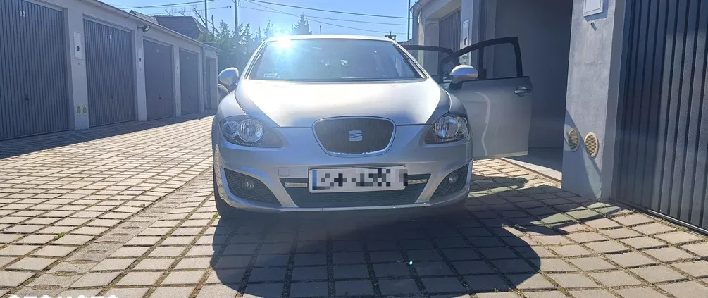 wielkopolskie Seat Leon cena 17900 przebieg: 302000, rok produkcji 2010 z Gniezno